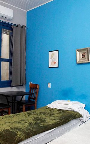 Casa à venda com 200m², 4 quartos e sem vagaQuarto 2 Suíte