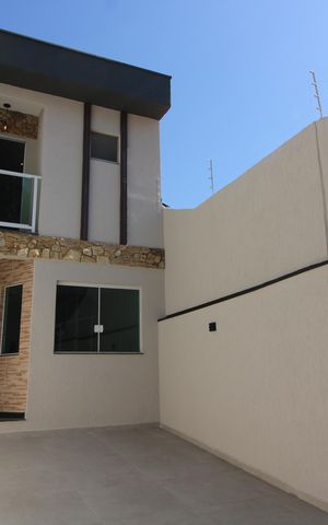 Casa à venda com 73m², 2 quartos e 2 vagasgaragem