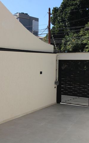 Casa à venda com 73m², 2 quartos e 2 vagasgaragem