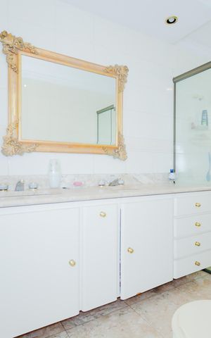 Apartamento à venda com 124m², 4 quartos e 4 vagasBanheiro do Quarto 4
