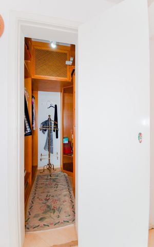 Apartamento à venda com 124m², 4 quartos e 4 vagasQuarto 4 - Closet