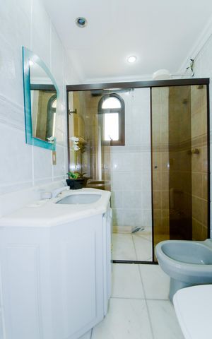 Apartamento à venda com 124m², 4 quartos e 4 vagasBanheiro Social