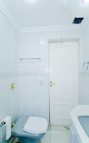 Apartamento à venda com 124m², 4 quartos e 4 vagasBanheiro Social