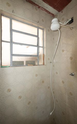 Casa à venda com 56m², 1 quarto e 1 vaga Casa à venda com 56m², 1 quarto e 1 vagaBanheiro social