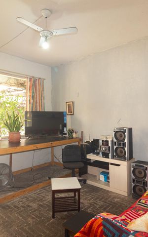 Casa à venda com 56m², 1 quarto e 1 vaga Casa à venda com 56m², 1 quarto e 1 vagaSala