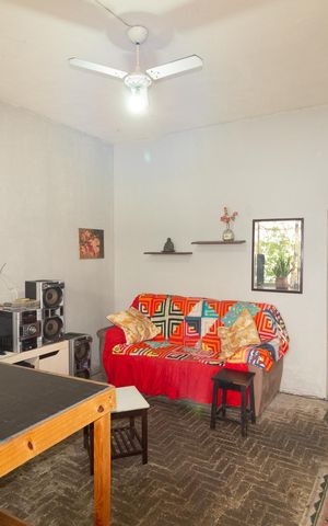 Casa à venda com 56m², 1 quarto e 1 vaga Casa à venda com 56m², 1 quarto e 1 vagaSala