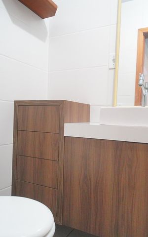 Casa de condomínio à venda com 48m², 2 quartos e 2 vagasBanheiro