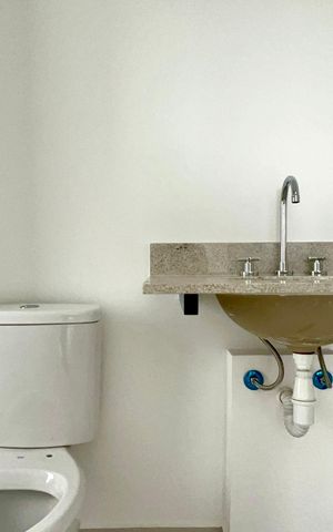 Apartamento à venda com 56m², 2 quartos e 1 vaga Apartamento à venda com 56m², 2 quartos e 1 vagaBanheiro da Suíte