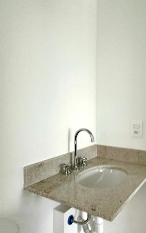 Apartamento à venda com 56m², 2 quartos e 1 vaga Apartamento à venda com 56m², 2 quartos e 1 vagaBanheiro da Suíte