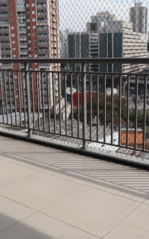 Apartamento para alugar com 75m², 2 quartos e 1 vagaVaranda