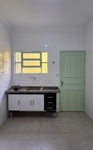 Casa para alugar com 130m², 2 quartos e 2 vagas Casa para alugar com 130m², 2 quartos e 2 vagasCozinha