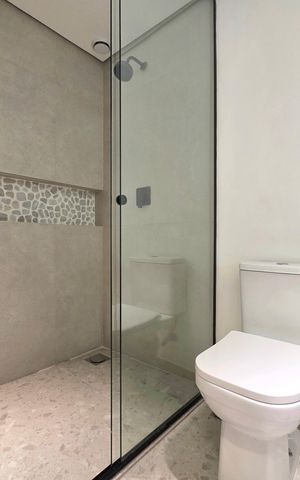 Apartamento à venda com 79m², 2 quartos e 1 vaga Apartamento à venda com 79m², 2 quartos e 1 vagaBanheiro Social