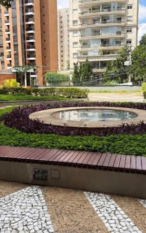 Apartamento à venda com 172m², 4 quartos e 3 vagas Apartamento à venda com 172m², 4 quartos e 3 vagasÁrea externa
