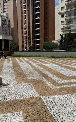Apartamento à venda com 172m², 4 quartos e 3 vagas Apartamento à venda com 172m², 4 quartos e 3 vagasÁrea externa