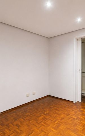 Apartamento à venda com 172m², 4 quartos e 3 vagas Apartamento à venda com 172m², 4 quartos e 3 vagasQuarto