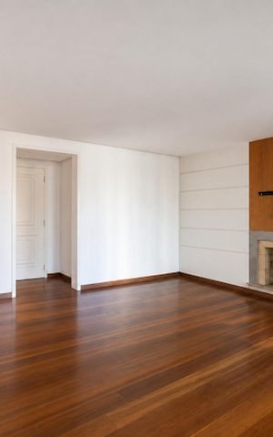 Apartamento à venda com 172m², 4 quartos e 3 vagas Apartamento à venda com 172m², 4 quartos e 3 vagasSala