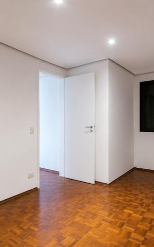 Apartamento à venda com 172m², 4 quartos e 3 vagas Apartamento à venda com 172m², 4 quartos e 3 vagasSala