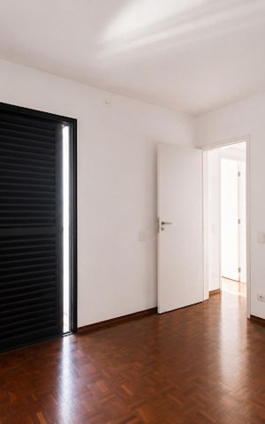 Apartamento à venda com 172m², 4 quartos e 3 vagas Apartamento à venda com 172m², 4 quartos e 3 vagasQuarto