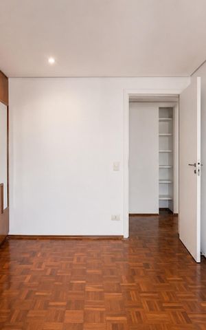 Apartamento à venda com 172m², 4 quartos e 3 vagas Apartamento à venda com 172m², 4 quartos e 3 vagasQuarto