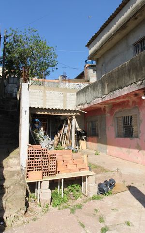 Casa para alugar com 40m², 2 quartos e sem vagaQuintal