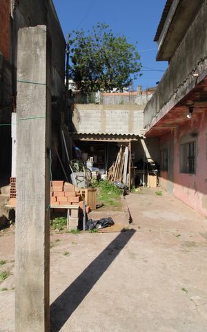 Casa para alugar com 40m², 2 quartos e sem vagaQuintal