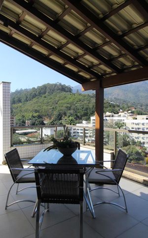 Apartamento à venda com 256m², 4 quartos e 3 vagasCobertura