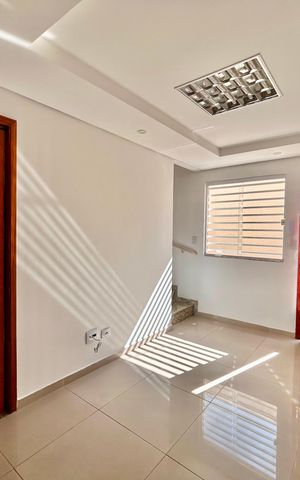 Casa para alugar com 51m², 2 quartos e 1 vaga Casa para alugar com 51m², 2 quartos e 1 vagaSala