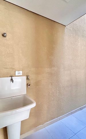 Casa para alugar com 51m², 2 quartos e 1 vaga Casa para alugar com 51m², 2 quartos e 1 vagaLavanderia