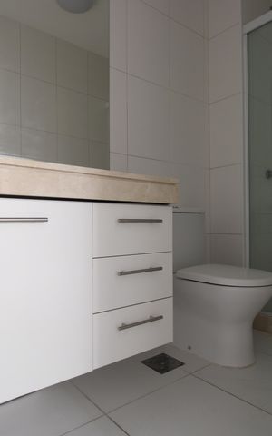 Apartamento à venda com 86m², 2 quartos e 1 vagaBanheiro da suíte