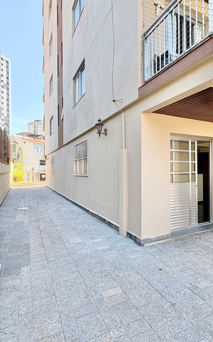 Apartamento à venda com 180m², 3 quartos e 2 vagas Apartamento à venda com 180m², 3 quartos e 2 vagasÁrea comum