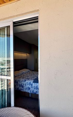 Apartamento à venda com 180m², 3 quartos e 2 vagas Apartamento à venda com 180m², 3 quartos e 2 vagasVaranda da Suíte