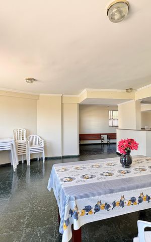 Apartamento à venda com 180m², 3 quartos e 2 vagas Apartamento à venda com 180m², 3 quartos e 2 vagasÁrea comum - Salão de festas