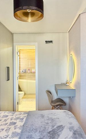 Apartamento à venda com 180m², 3 quartos e 2 vagas Apartamento à venda com 180m², 3 quartos e 2 vagasSuíte