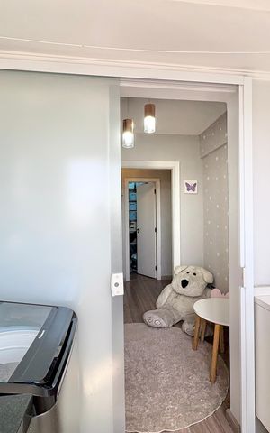Apartamento à venda com 180m², 3 quartos e 2 vagas Apartamento à venda com 180m², 3 quartos e 2 vagasÁrea de Serviço