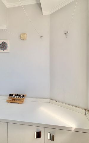 Apartamento à venda com 180m², 3 quartos e 2 vagas Apartamento à venda com 180m², 3 quartos e 2 vagasÁrea de Serviço