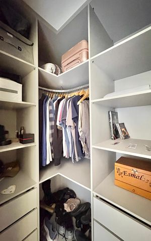 Apartamento à venda com 180m², 3 quartos e 2 vagas Apartamento à venda com 180m², 3 quartos e 2 vagasCloset da suíte
