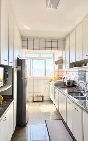 Apartamento à venda com 180m², 3 quartos e 2 vagas Apartamento à venda com 180m², 3 quartos e 2 vagasCozinha