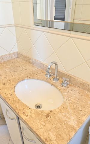 Apartamento para alugar com 65m², 2 quartos e 1 vagaBanheiro da Suíte