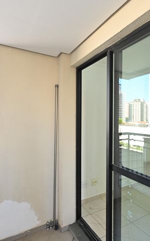 Apartamento para alugar com 65m², 2 quartos e 1 vagaVaranda