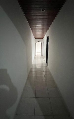 Casa à venda com 250m², 4 quartos e 2 vagas Casa à venda com 250m², 4 quartos e 2 vagasCorredor