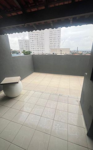 Casa à venda com 250m², 4 quartos e 2 vagas Casa à venda com 250m², 4 quartos e 2 vagasÁrea externa