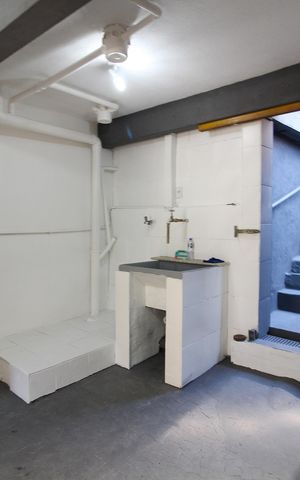 Casa à venda com 100m², 2 quartos e 2 vagas Casa à venda com 100m², 2 quartos e 2 vagasÁrea de Serviço