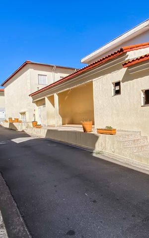 Casa de condomínio à venda com 93m², 3 quartos e 1 vaga Casa de condomínio à venda com 93m², 3 quartos e 1 vagaÁrea comum