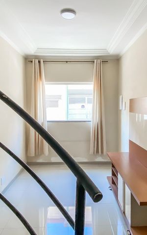 Casa de condomínio à venda com 93m², 3 quartos e 1 vaga Casa de condomínio à venda com 93m², 3 quartos e 1 vagaSala