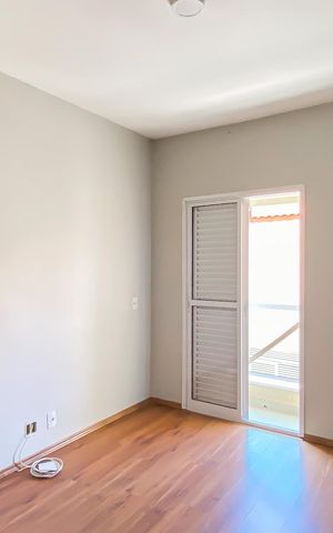 Casa de condomínio à venda com 93m², 3 quartos e 1 vaga Casa de condomínio à venda com 93m², 3 quartos e 1 vagaSuite