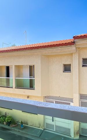 Casa de condomínio à venda com 93m², 3 quartos e 1 vaga Casa de condomínio à venda com 93m², 3 quartos e 1 vagaVaranda