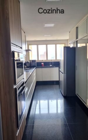 Apartamento à venda com 200m², 4 quartos e 4 vagas