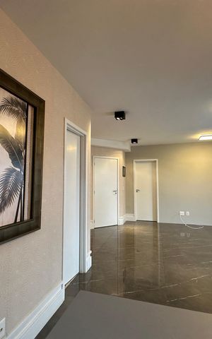 Apartamento à venda com 109m², 3 quartos e 2 vagas Apartamento à venda com 109m², 3 quartos e 2 vagasSala