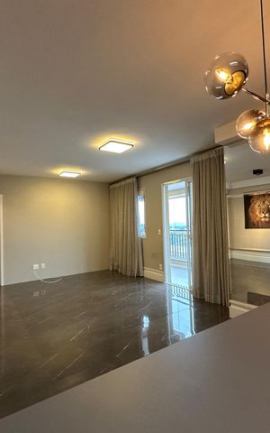 Apartamento à venda com 109m², 3 quartos e 2 vagas Apartamento à venda com 109m², 3 quartos e 2 vagasSala