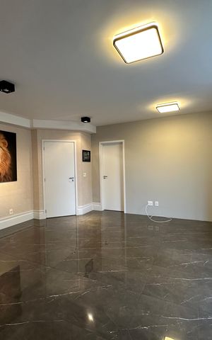 Apartamento à venda com 109m², 3 quartos e 2 vagas Apartamento à venda com 109m², 3 quartos e 2 vagasSala